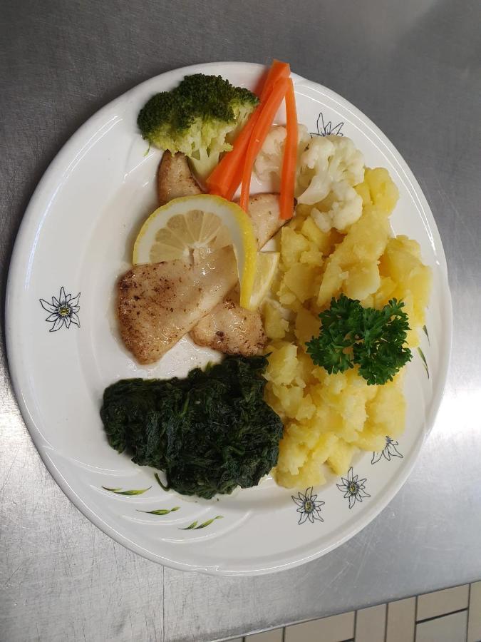 Hotel-restaurant-linde 2* Gundlischwand